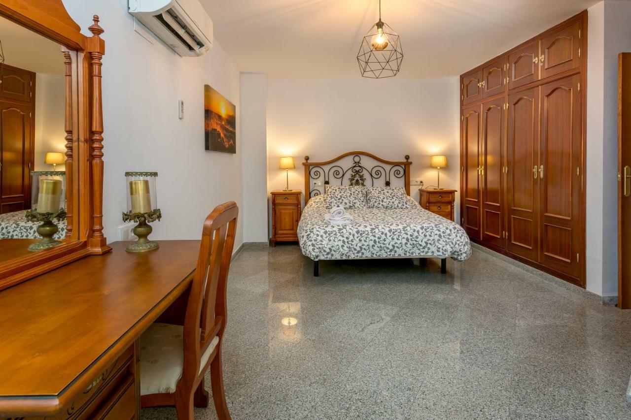 Sf Carihuela Luxury Suite Торремолинос Экстерьер фото